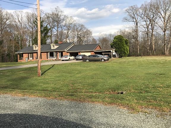 2nd image of 2957 Lake Dr #2949