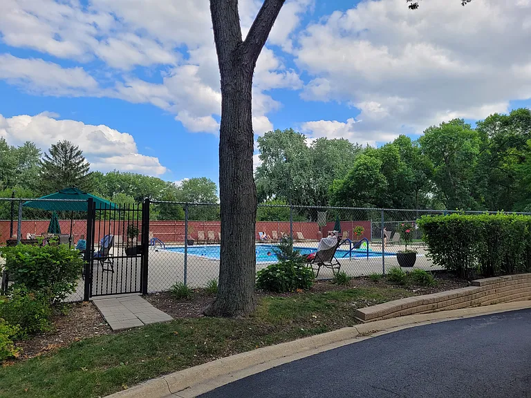 Twin Lakes recreational area nearby