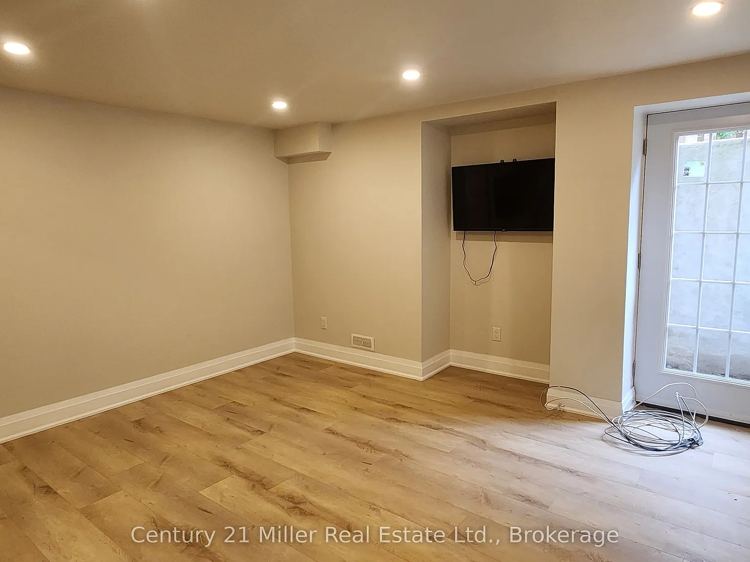 2 bed, $1,950 — Photo 4