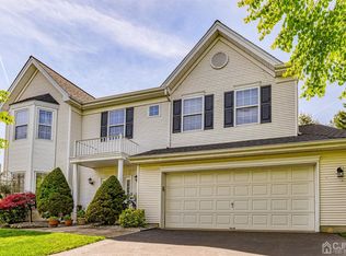 29 Edinburg Ln, East Brunswick, NJ 08816