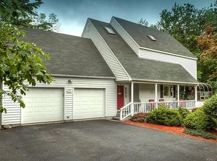 17 Lincoln Ter, Middletown, NY 10940