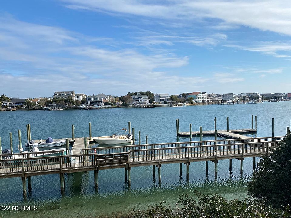2nd image of 14 W Lookout Harbor Way