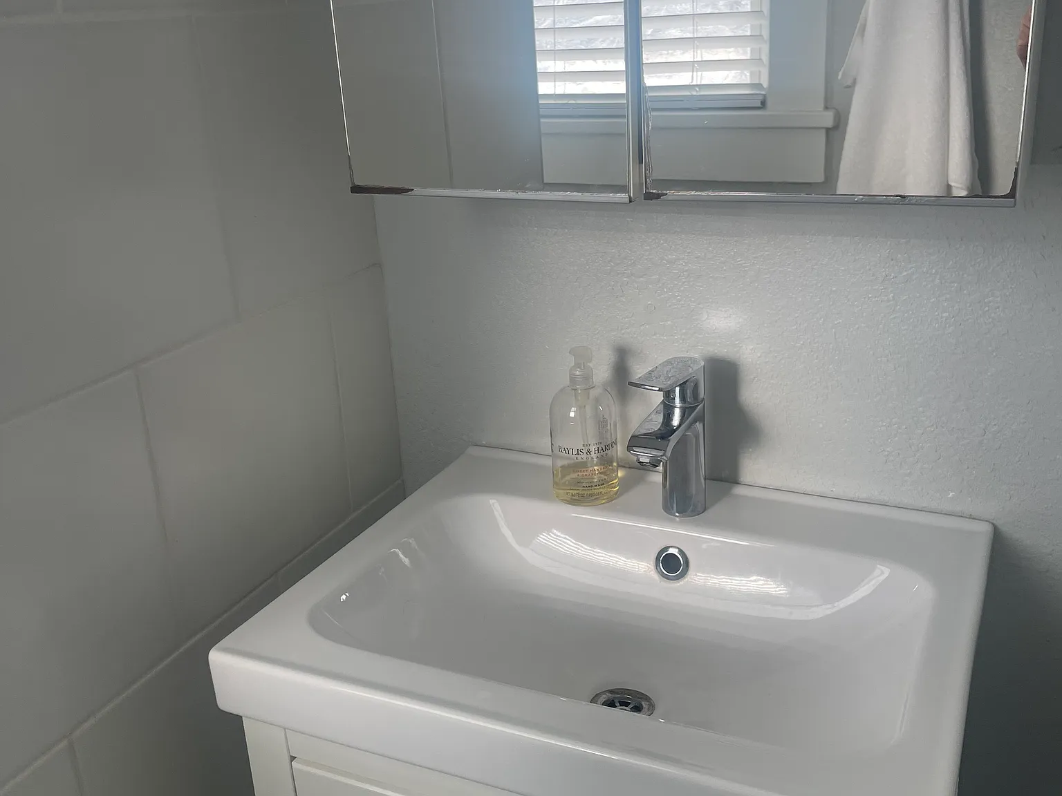 Studio, 250 sqft, $1,600 — Photo 2