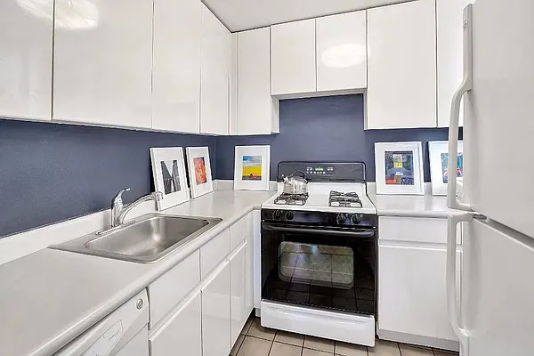 Rented by Corcoran | media 3