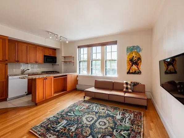 988 Memorial Dr APT 486, Cambridge, MA 02138