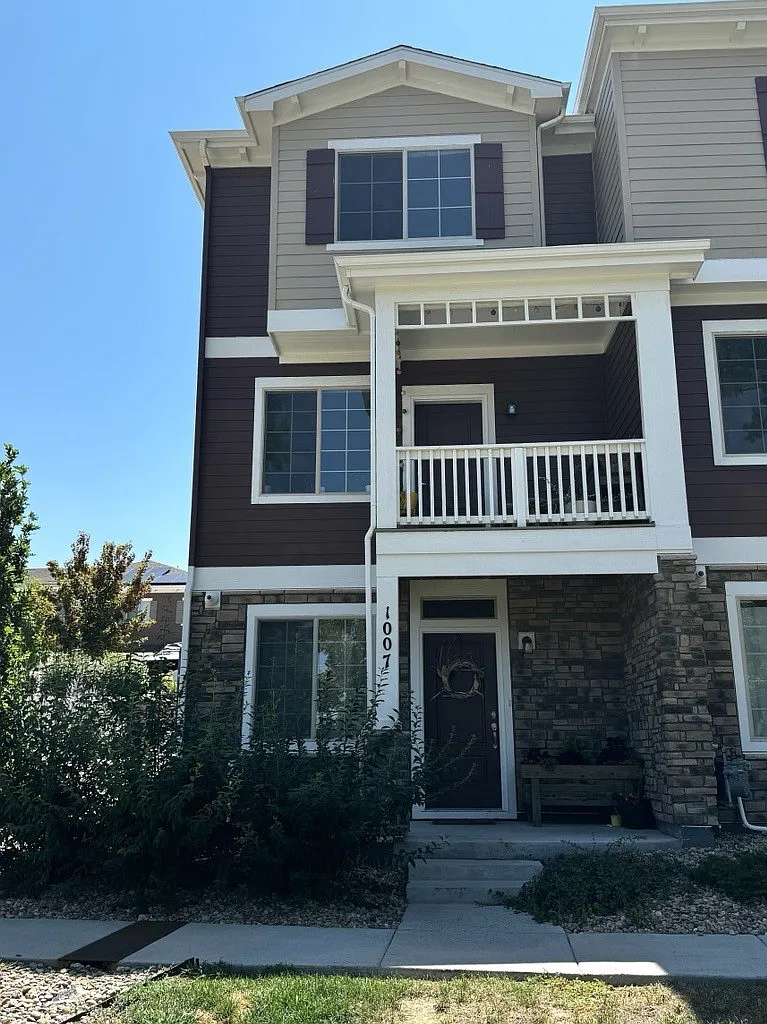 2 bed, 1822 sqft, $2,500 — Photo 1