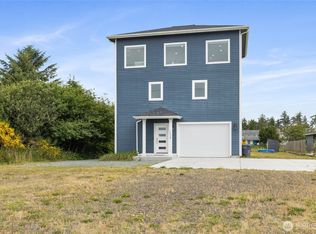 1038 Point Brown Ave SE, Ocean Shores, WA 98569