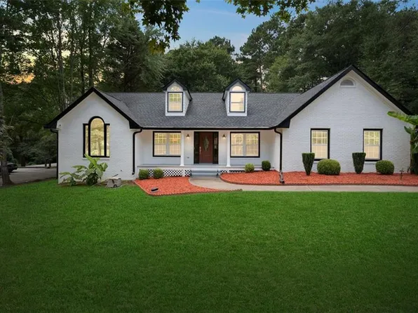 3895 Marham Park Cir, Loganville, GA 30052
