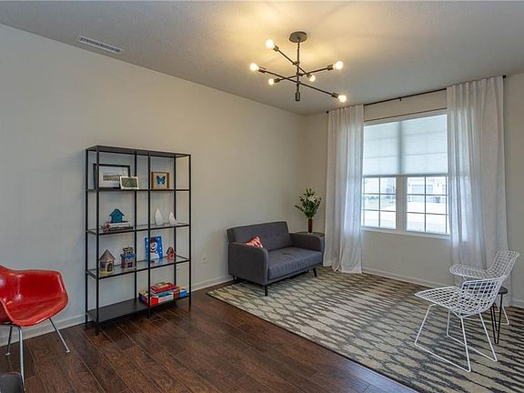 3rd image of 6691 Karleigh Dr