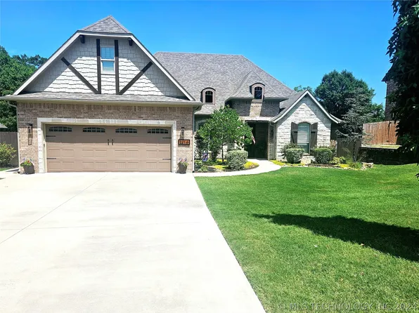 1116 Magnolia Dr, Ada, OK 74820
