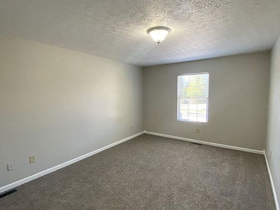 3rd image of 2921 Blairdon Cir