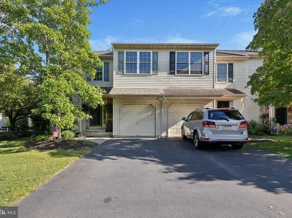 588 Campus Dr, Perkasie, PA 18944