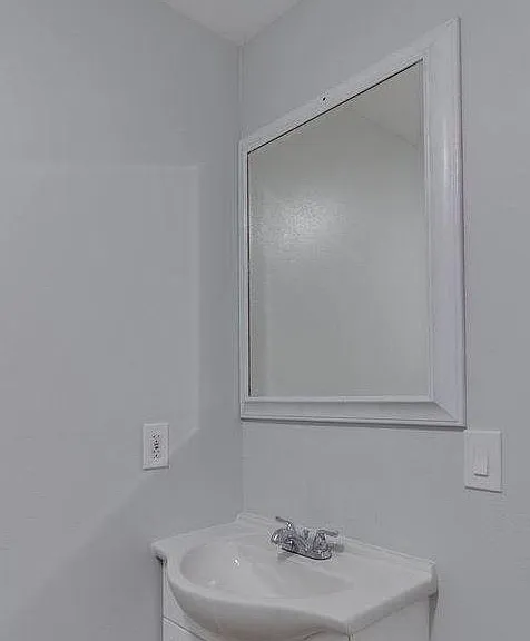 14241 Burton St — Photo 17