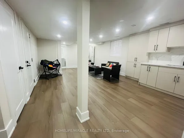 28 Fishlock St, Ajax, ON L1Z 1G3