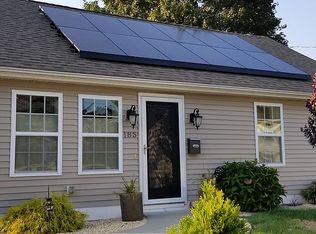 185 Madison St, Warwick, RI 02888