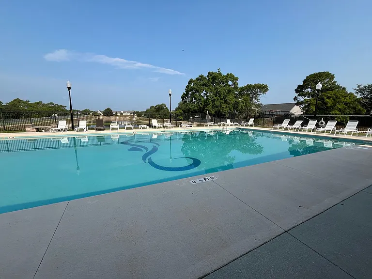 642 Hillside Dr — Photo 41