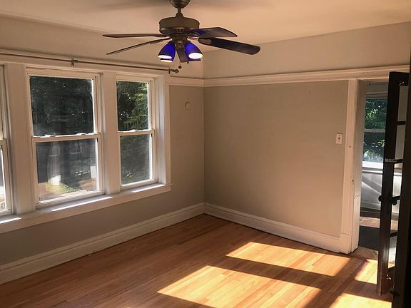 Full dining room
