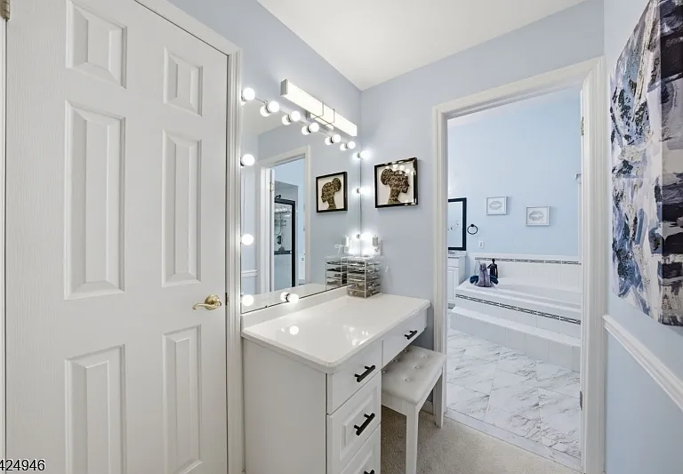 11 Rosewood Ln — Photo 31