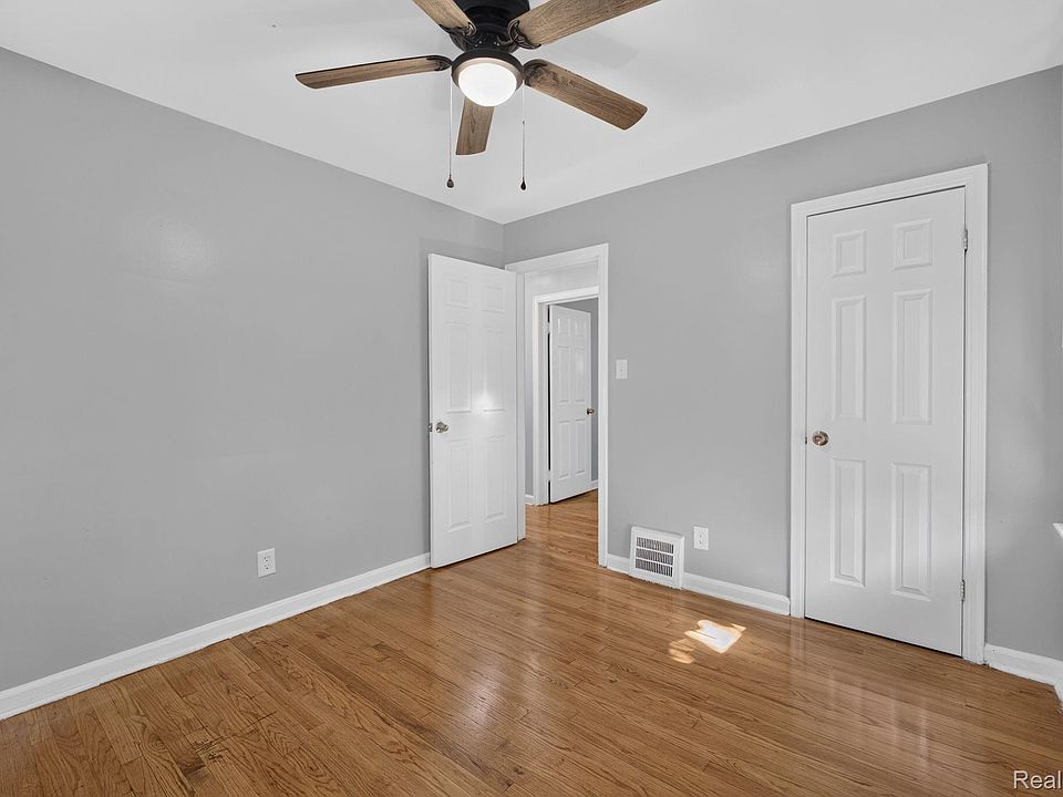 20206 Greeley St, photo 14