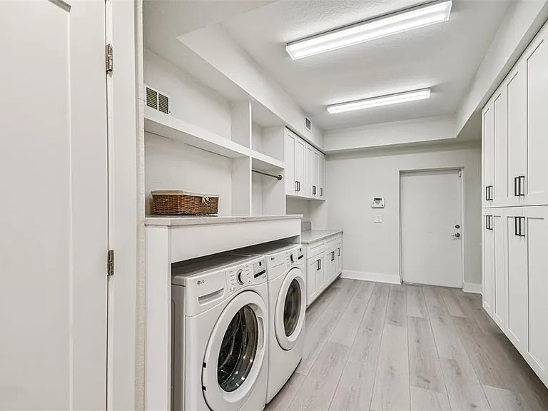 24 Adalia Ave — Photo 33