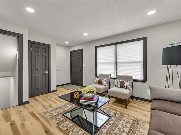 5th image of 5043 Park Ave