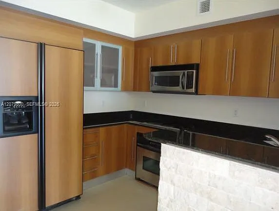 325 Biscayne Blvd #2914