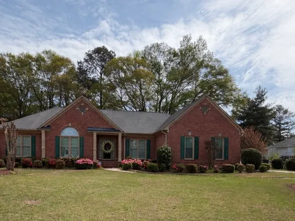 1760 Heatherstone Holw SE, Conyers, GA 30013