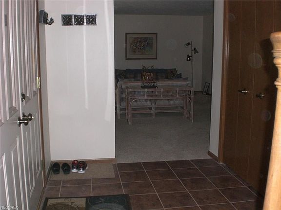 3rd image of 7846 Valley Villas Dr