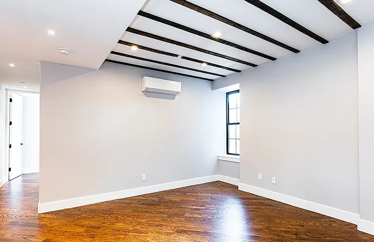 35 Claver Pl #3E — Photo 2