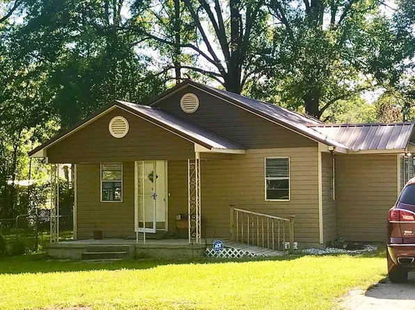 104 Johnson St, Columbiana, AL 35051
