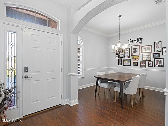 4th image of 806 WELLHOUSE Drive