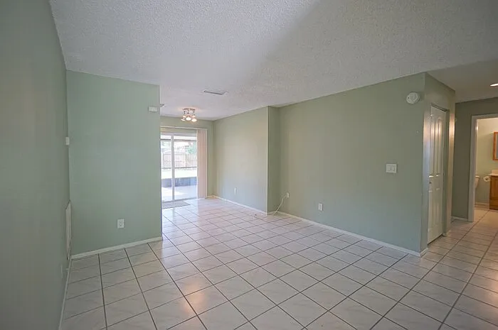 5117 Ellendale Ave — Photo 3