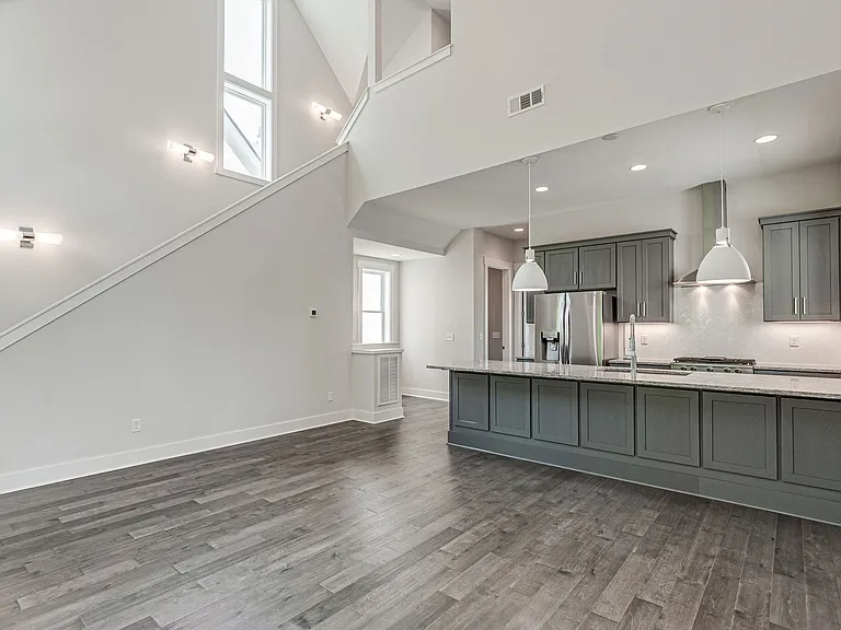 120 Marie St — Photo 12