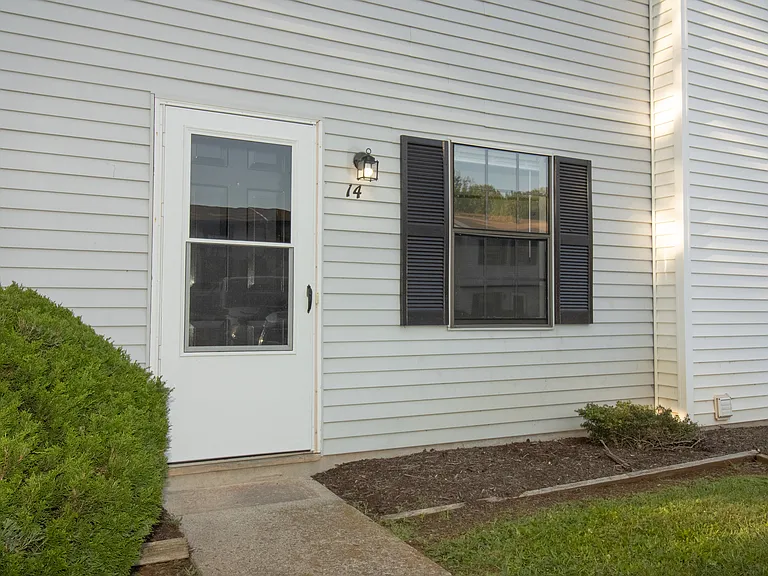14 Countryplace Ln — Photo 9