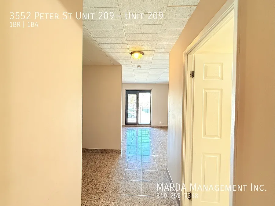 Cozy 1 Bed/1bath Apt W/ Balcony - Westend! Inclusive! — Photo 2