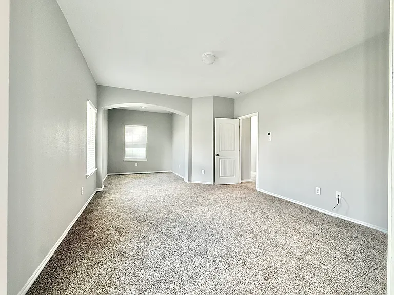 251 Cyrus St — Photo 12