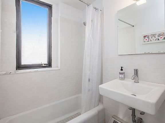 5th image of 16 W 16th St APT 14RN