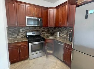 427 Throop Ave #2, Brooklyn, NY 11221