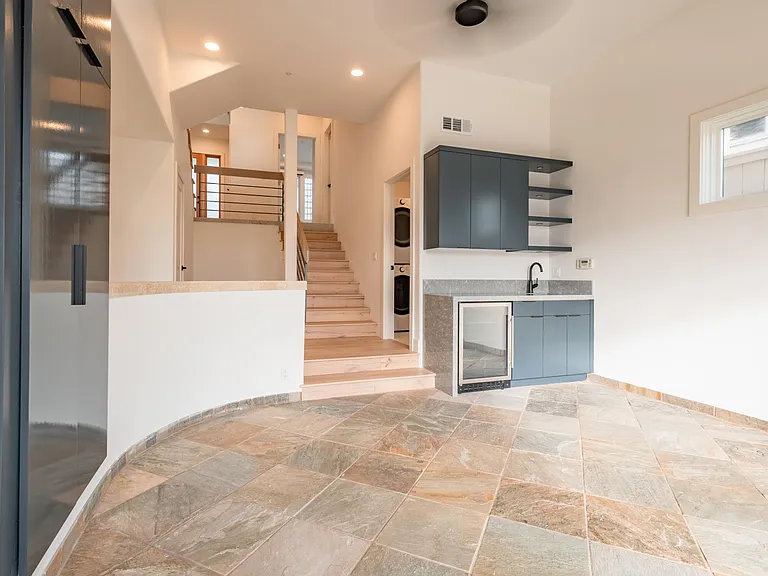2312 Cambridge Ave — Photo 7