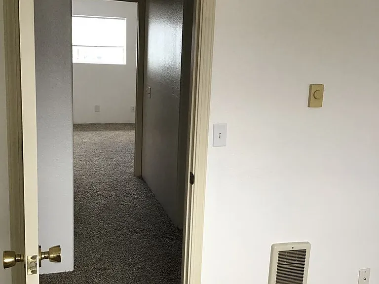 Main — Photo 15