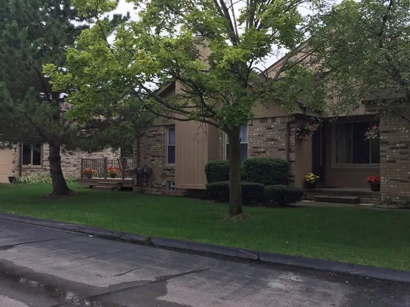 2336 Heritage Pointe Dr, Sterling Heights, MI 48314