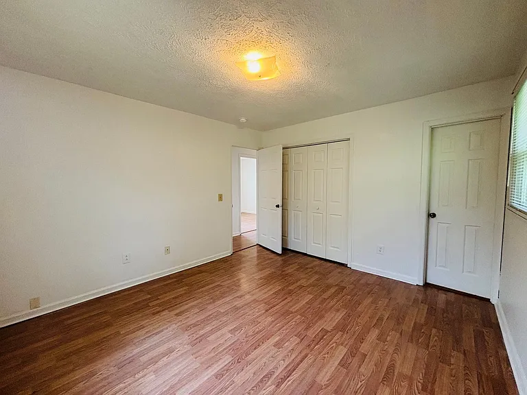 306 Woodbine Dr — Photo 12