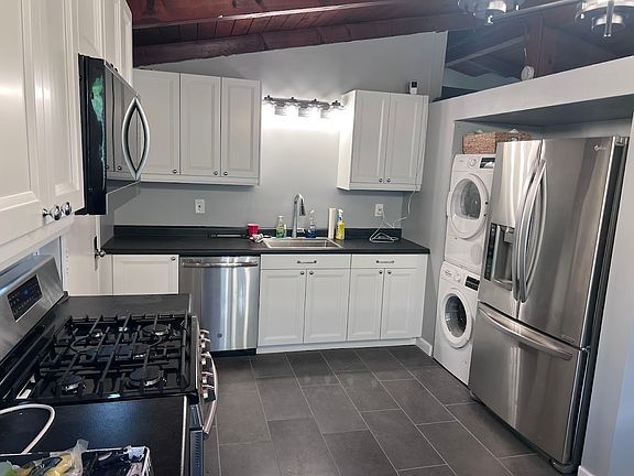 2nd image of 2204 N River Rd