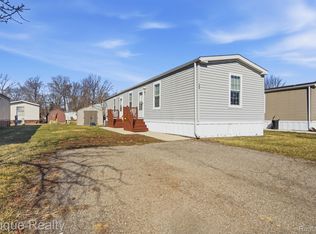 16031 Beech Daly Rd, Taylor, MI 48180