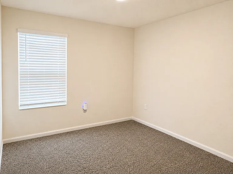 2681 Oak Stream Dr — Photo 6