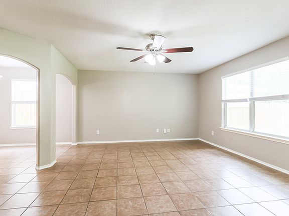 5th image of 10005 Sterling Place Dr