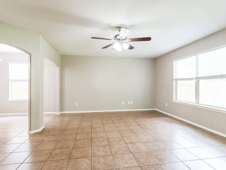 10005 Sterling Place Dr — Photo 5
