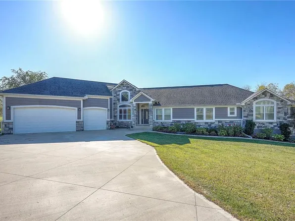 449 N 86th St, Kansas City, KS 66112