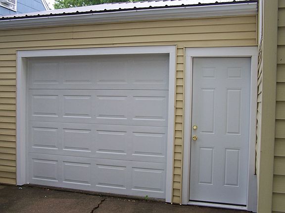 4th image of 21 Lepeirs Dr
