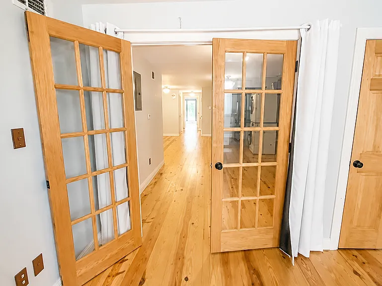 274 Van Buren St #2R — Photo 4